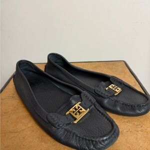 Tory Burch Black Pebbled Leather Logo Driving Moccasins